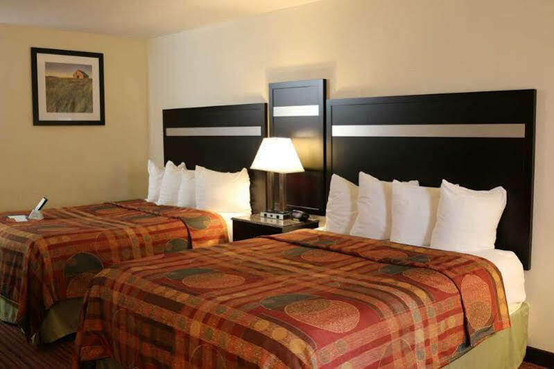 Best Western Parsons Inn Exterior photo