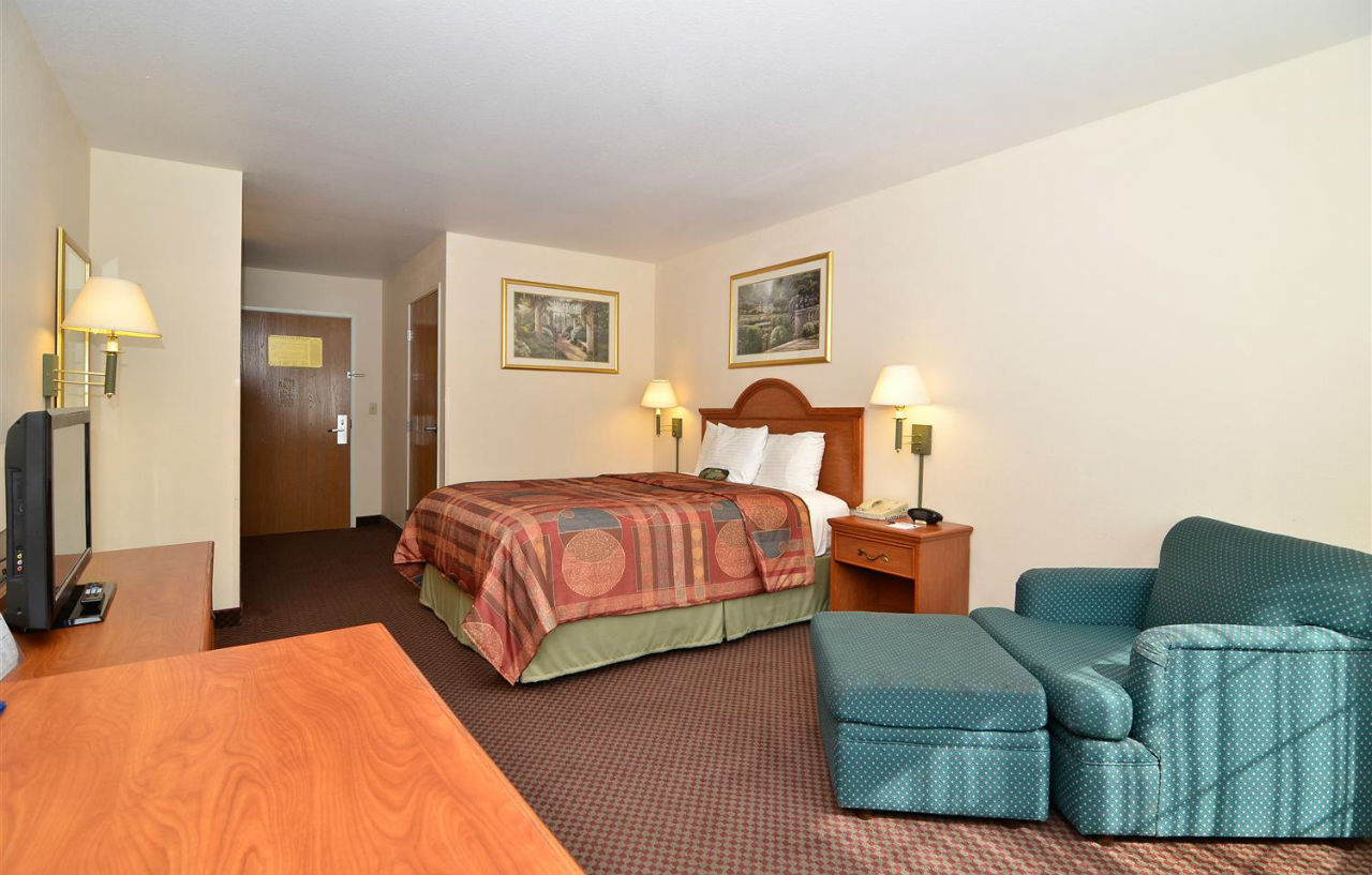 Best Western Parsons Inn Exterior photo